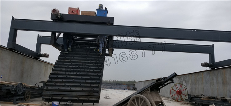 蚯蚓糞大跨度鏈板翻拋機(jī)