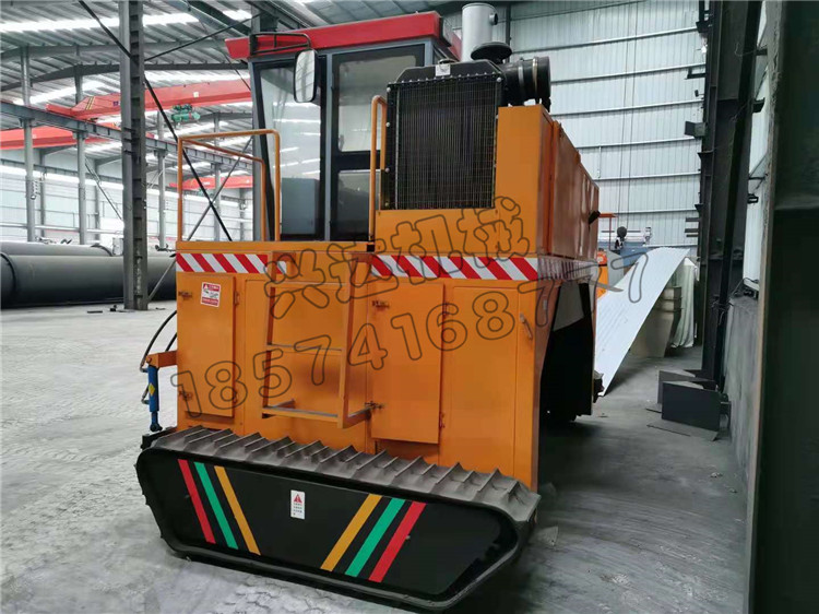 養(yǎng)殖場污泥履帶翻拋機