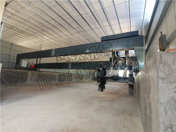 園林垃圾輪盤翻拋機(jī)