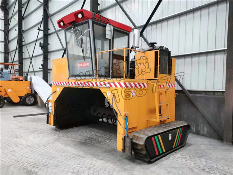 園林垃圾履帶翻拋機(jī)