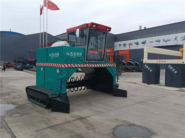 雞糞污泥履帶翻拋機