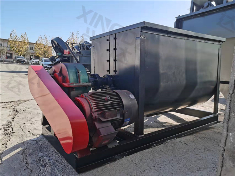 加工雞糞有機(jī)肥臥式攪拌機(jī)