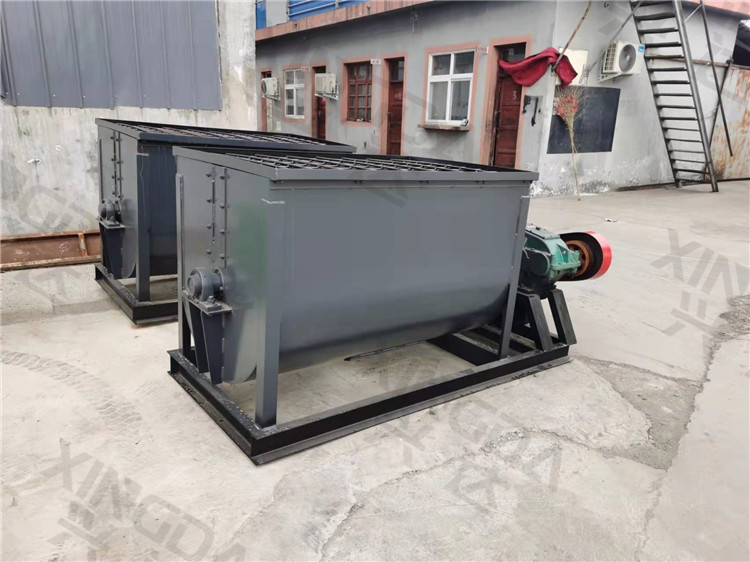 加工雞糞有機(jī)肥臥式攪拌機(jī)