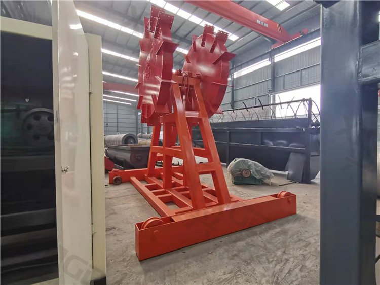 加工牛糞有機(jī)肥輪盤翻拋機(jī)