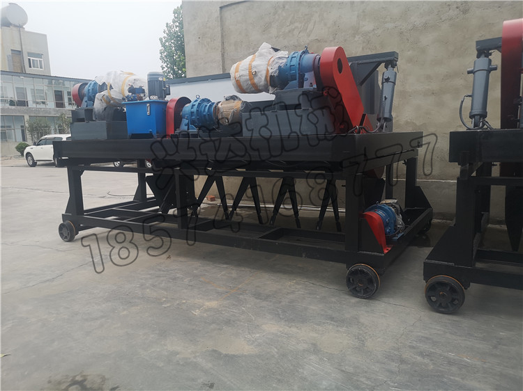 牛糞液壓槽式翻堆機