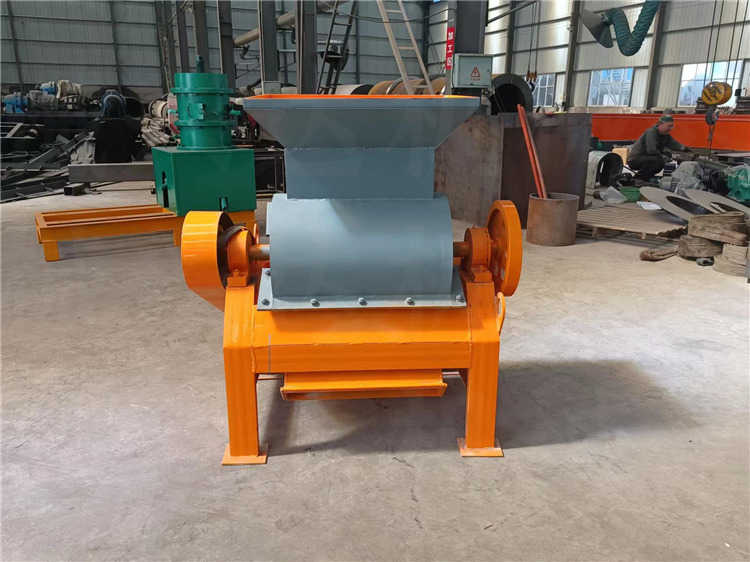 細(xì)粉化肥設(shè)備尿素粉碎機(jī)主要特點(diǎn)