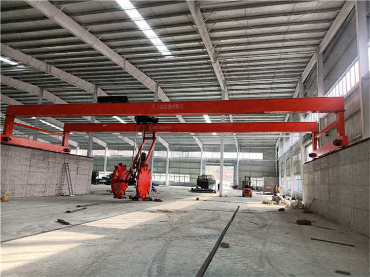 酒糟羊糞發(fā)酵有機(jī)肥可使用無死角翻堆深槽輪盤翻拋機(jī)