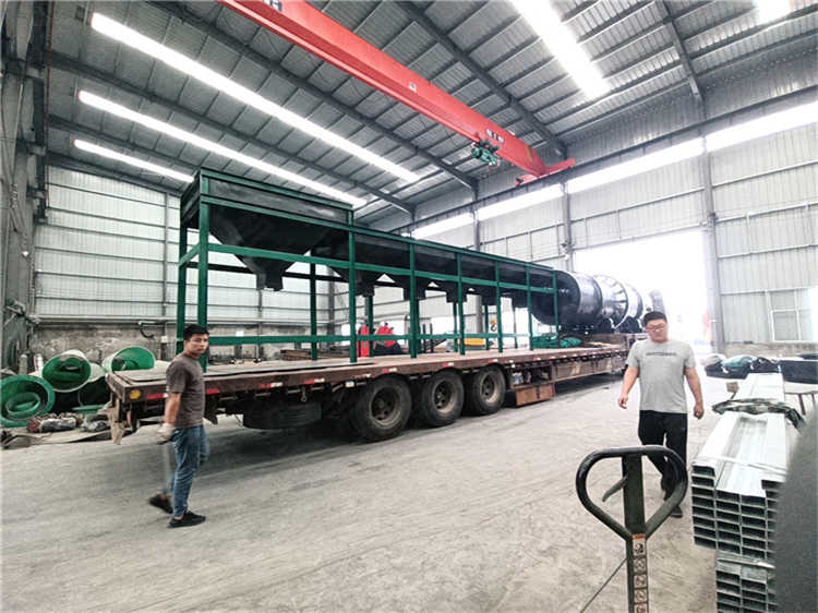 羊糞制作有機肥生產線設備的工作過程