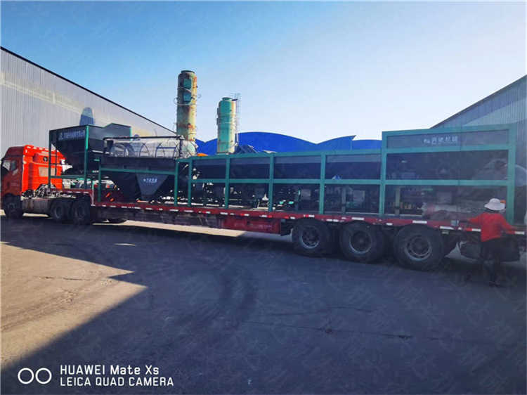 客戶5000頭馬利用糞便制作有機(jī)肥所配置的設(shè)備