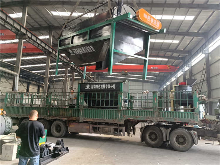 鴨糞客戶粉狀有機(jī)肥生產(chǎn)線發(fā)貨現(xiàn)場(chǎng)