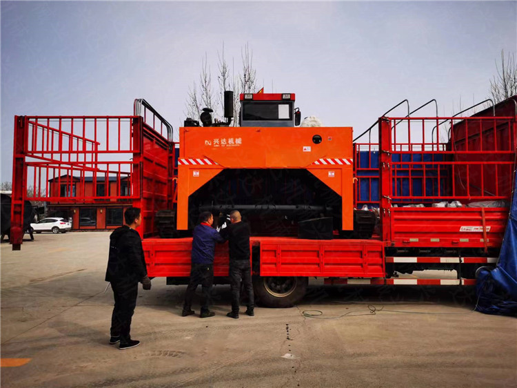 破碎型雞糞翻堆機 無軌翻糞機 糞污翻拋機行走式有機肥發(fā)酵設(shè)備