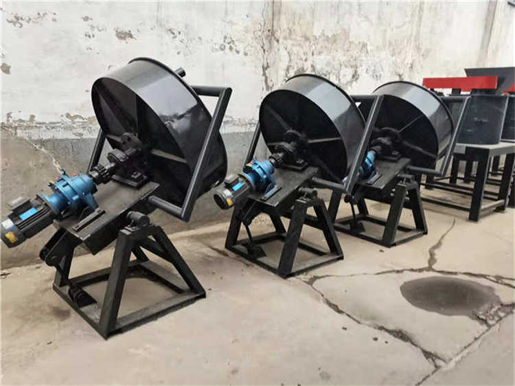 實(shí)驗(yàn)室小型造粒機(jī) 圓盤(pán)設(shè)計(jì)顆粒均勻 占地小方便操作