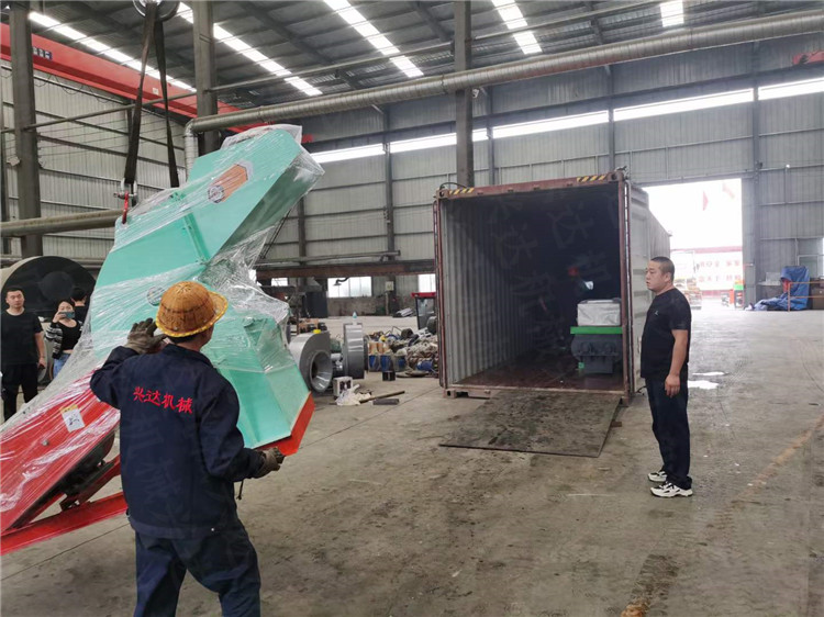 出口柬埔寨有機(jī)肥顆粒生產(chǎn)線第三車