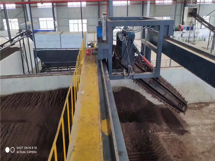 安徽宣城客戶7米跨度鏈板翻拋機(jī)使用現(xiàn)場(chǎng)