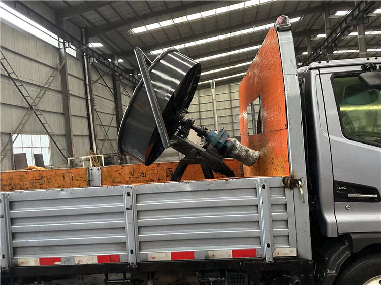 有機(jī)肥小型圓盤(pán)造粒機(jī)發(fā)貨現(xiàn)場(chǎng)