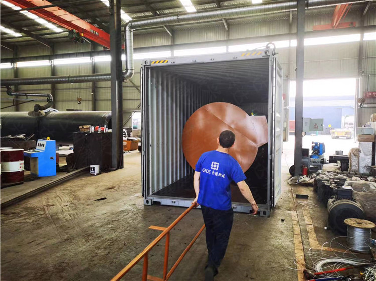 出口俄羅斯年產(chǎn)5萬噸顆粒有機(jī)肥生產(chǎn)線第四車發(fā)貨現(xiàn)場