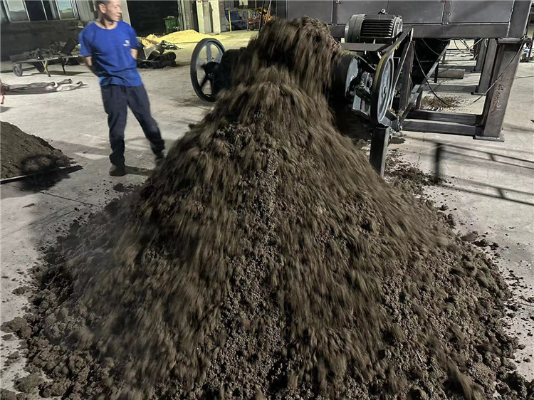 新型臥式有機(jī)肥發(fā)酵罐 養(yǎng)殖場畜禽糞便處理設(shè)備 餐廚垃圾腐熟機(jī)