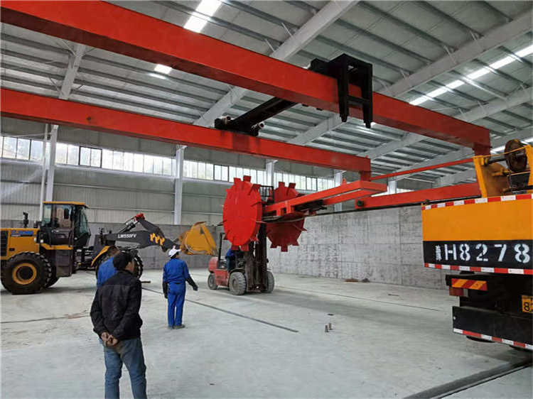 有機(jī)肥生產(chǎn)線發(fā)酵設(shè)備 大跨度輪盤翻堆機(jī) 畜牧養(yǎng)殖禽畜糞有機(jī)肥翻拋機(jī)